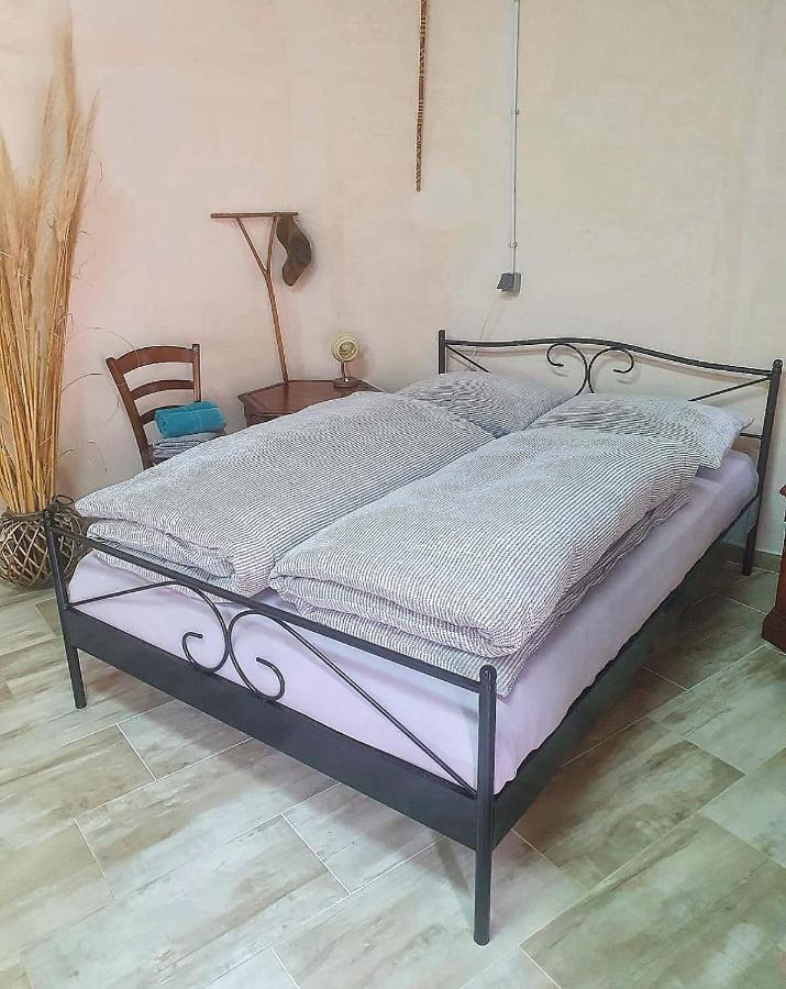 Luanas Rooms With Istrian Touch Buzet Exterior photo