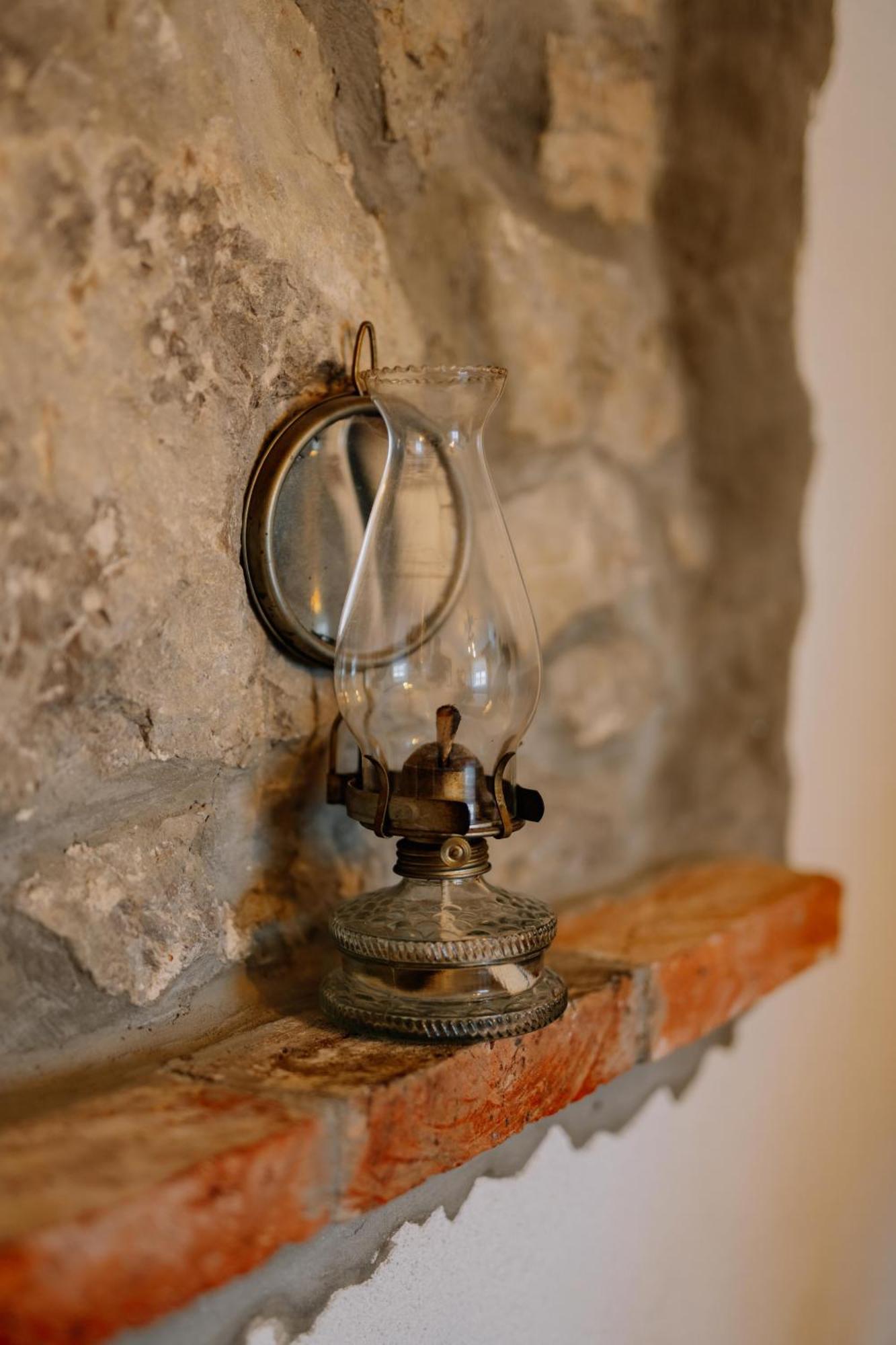 Luanas Rooms With Istrian Touch Buzet Exterior photo