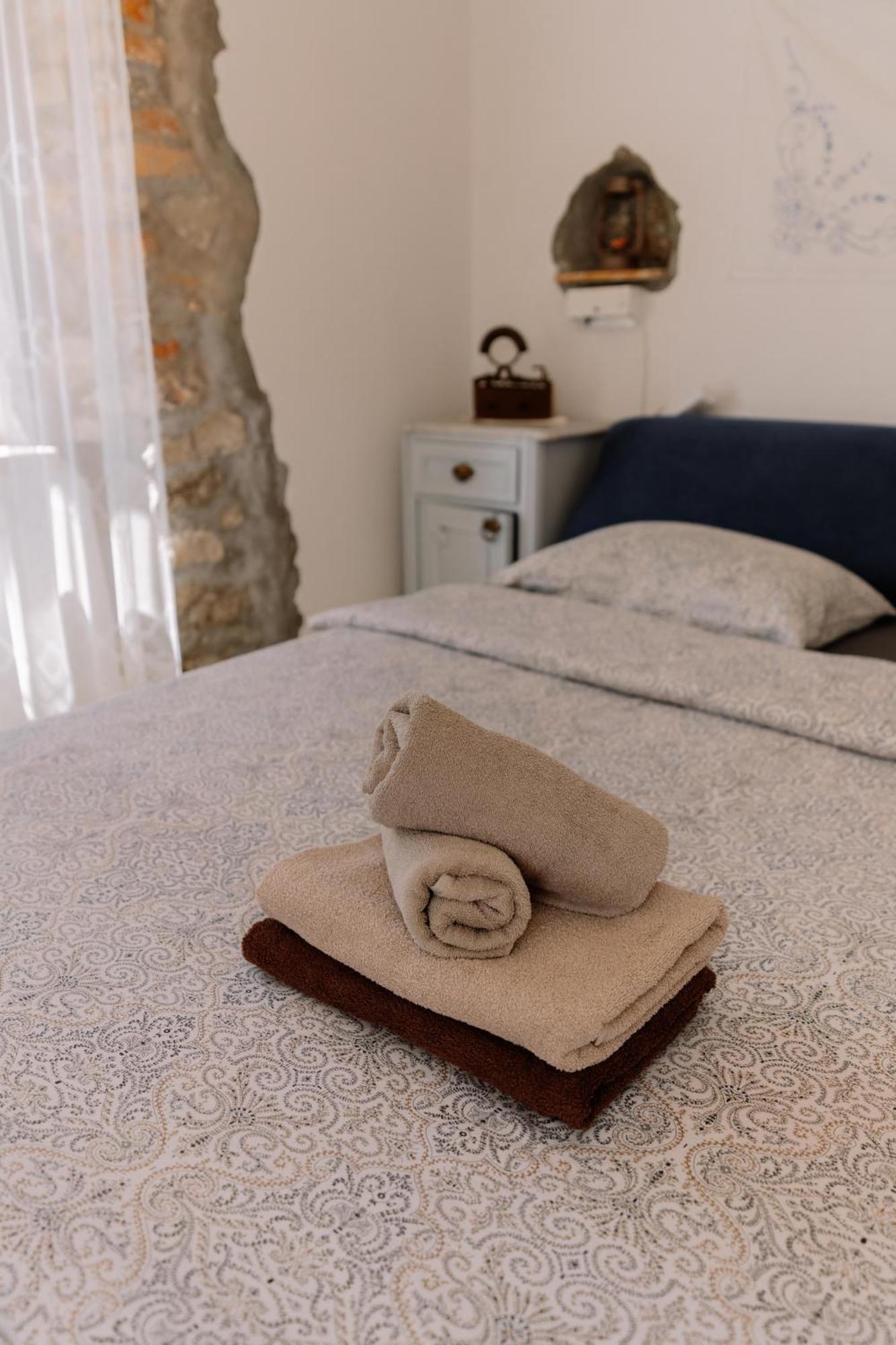 Luanas Rooms With Istrian Touch Buzet Exterior photo
