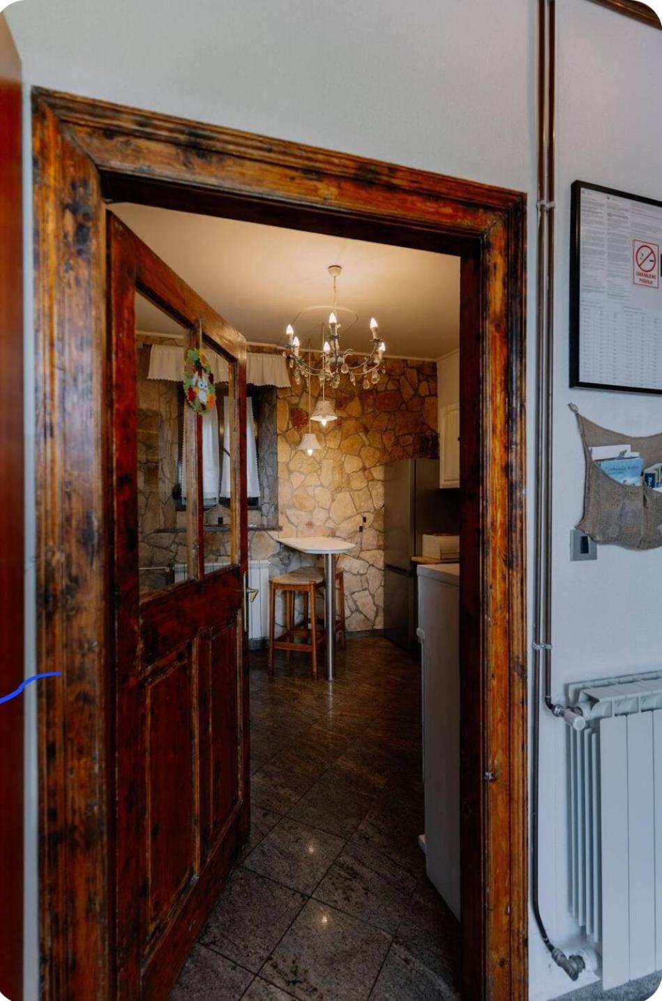 Luanas Rooms With Istrian Touch Buzet Exterior photo